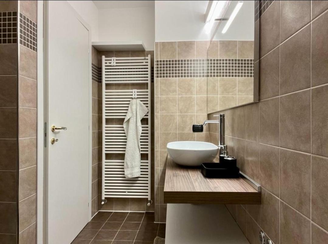 Suite Moroni Apartment Bergamo Exterior photo